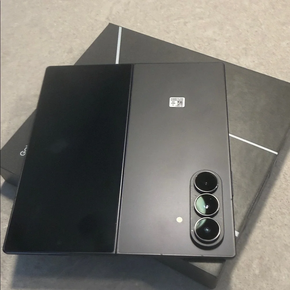 Samsung Galaxy Z Fold in Sleek Black